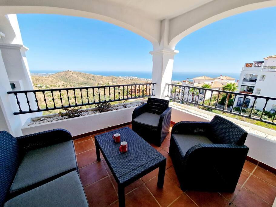 Las Palmeras Seaviews ميخاس المظهر الخارجي الصورة