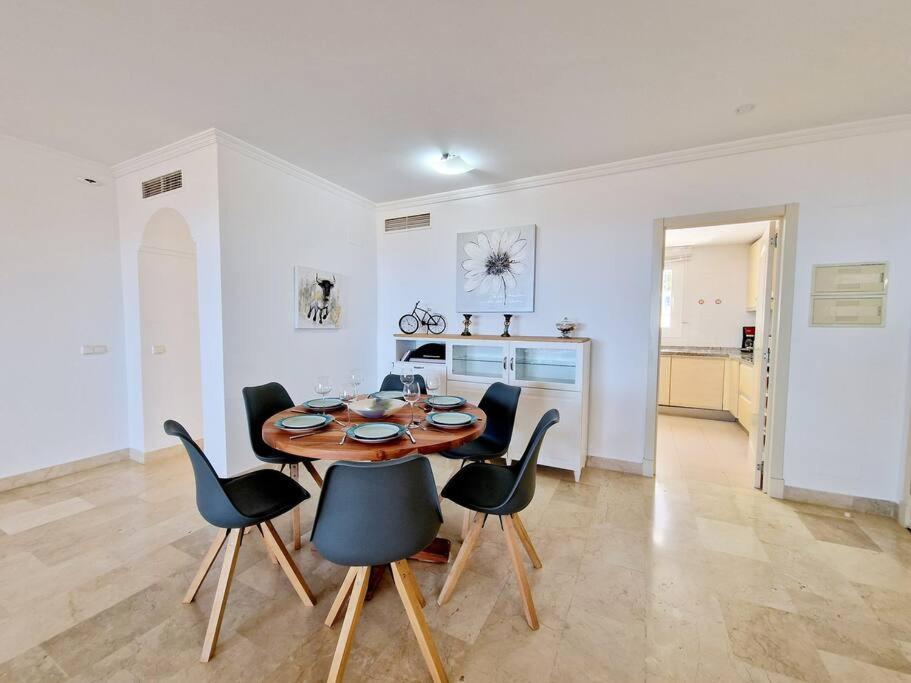 Las Palmeras Seaviews ميخاس المظهر الخارجي الصورة