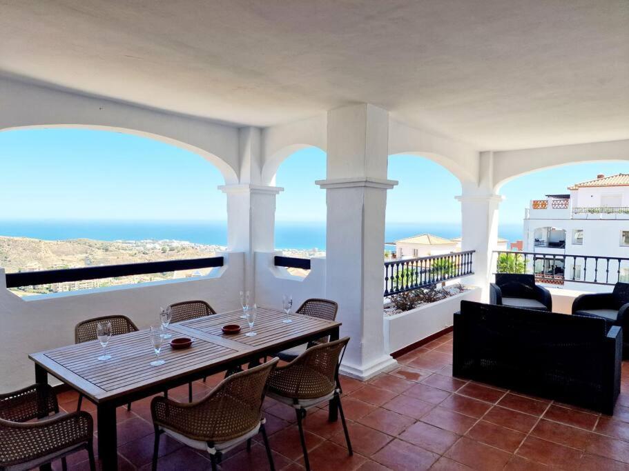 Las Palmeras Seaviews ميخاس المظهر الخارجي الصورة